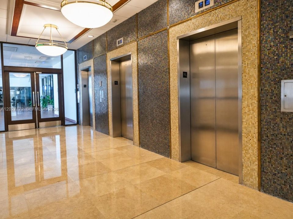 Под контрактом: $875,000 (3 спален, 3 ванн, 2124 Квадратных фут)