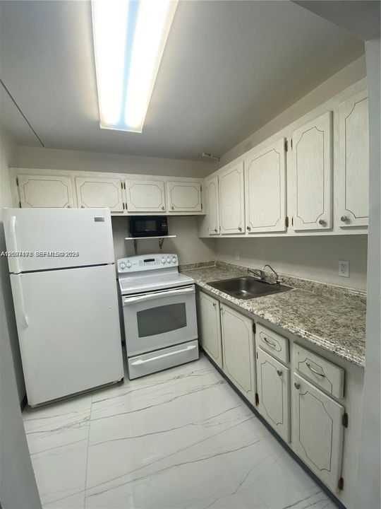 For Rent: $1,500 (1 beds, 1 baths, 585 Square Feet)