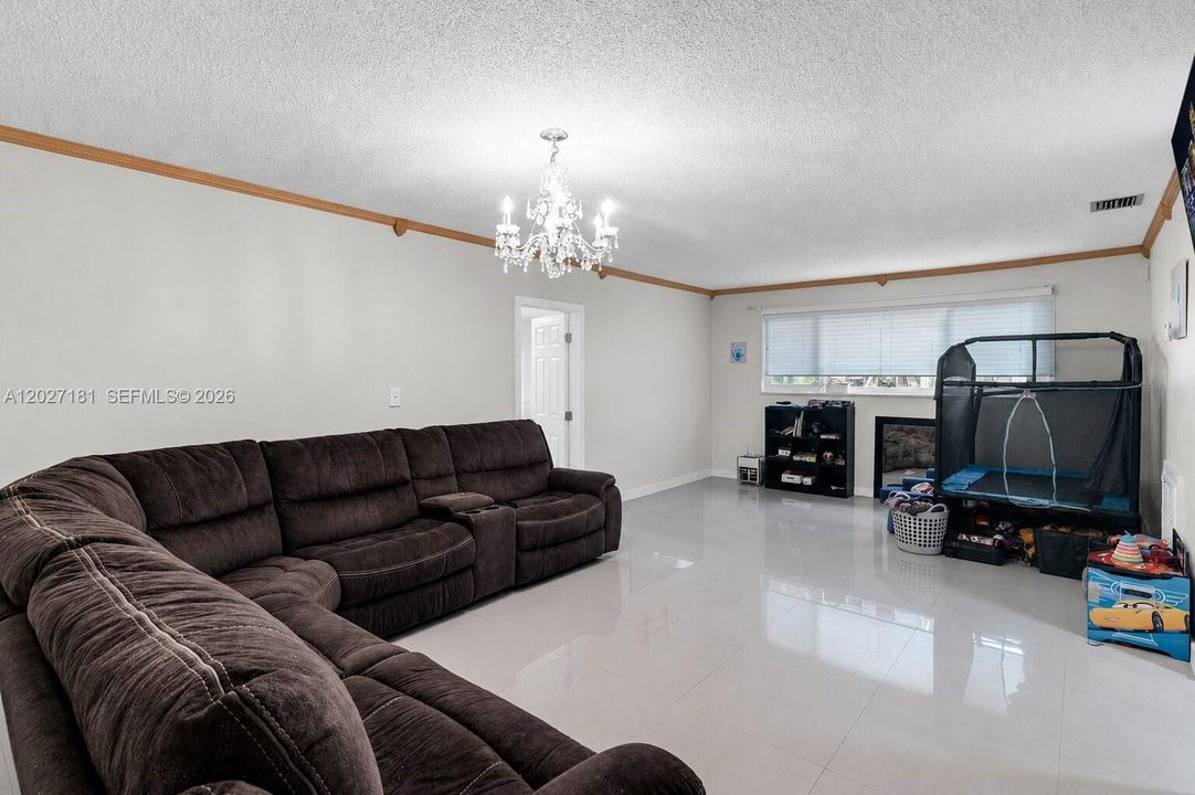 For Sale: $689,999 (4 beds, 3 baths, 2522 Square Feet)