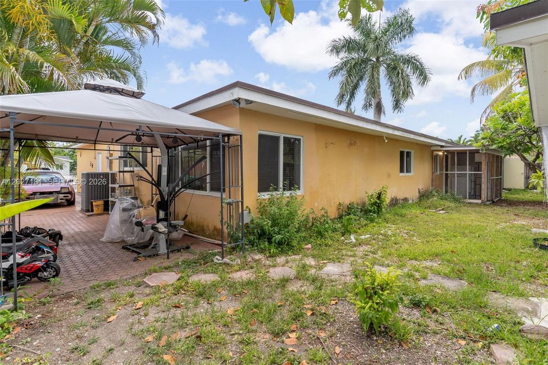 For Sale: $689,999 (4 beds, 3 baths, 2522 Square Feet)