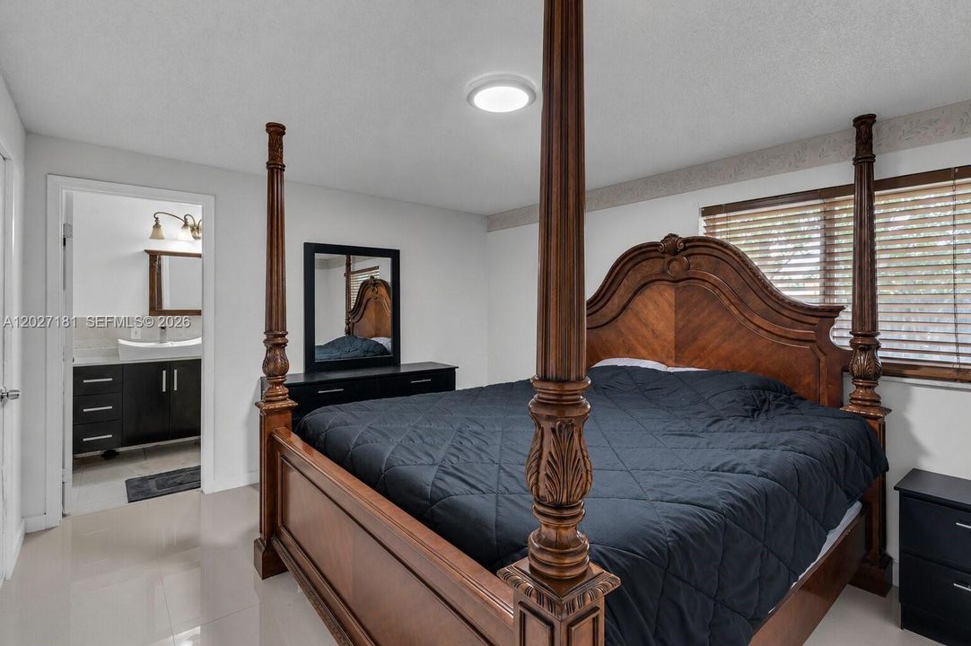 For Sale: $689,999 (4 beds, 3 baths, 2522 Square Feet)