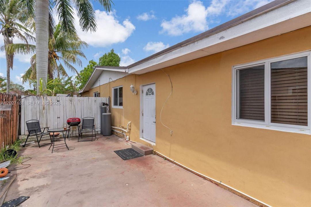 For Sale: $689,999 (4 beds, 3 baths, 2522 Square Feet)
