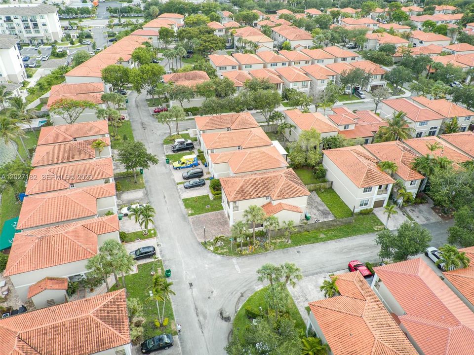 На продажу: $650,000 (4 спален, 3 ванн, 2231 Квадратных фут)