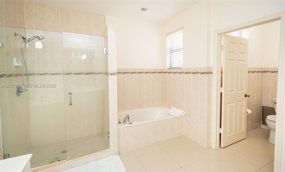 На продажу: $650,000 (4 спален, 3 ванн, 2231 Квадратных фут)