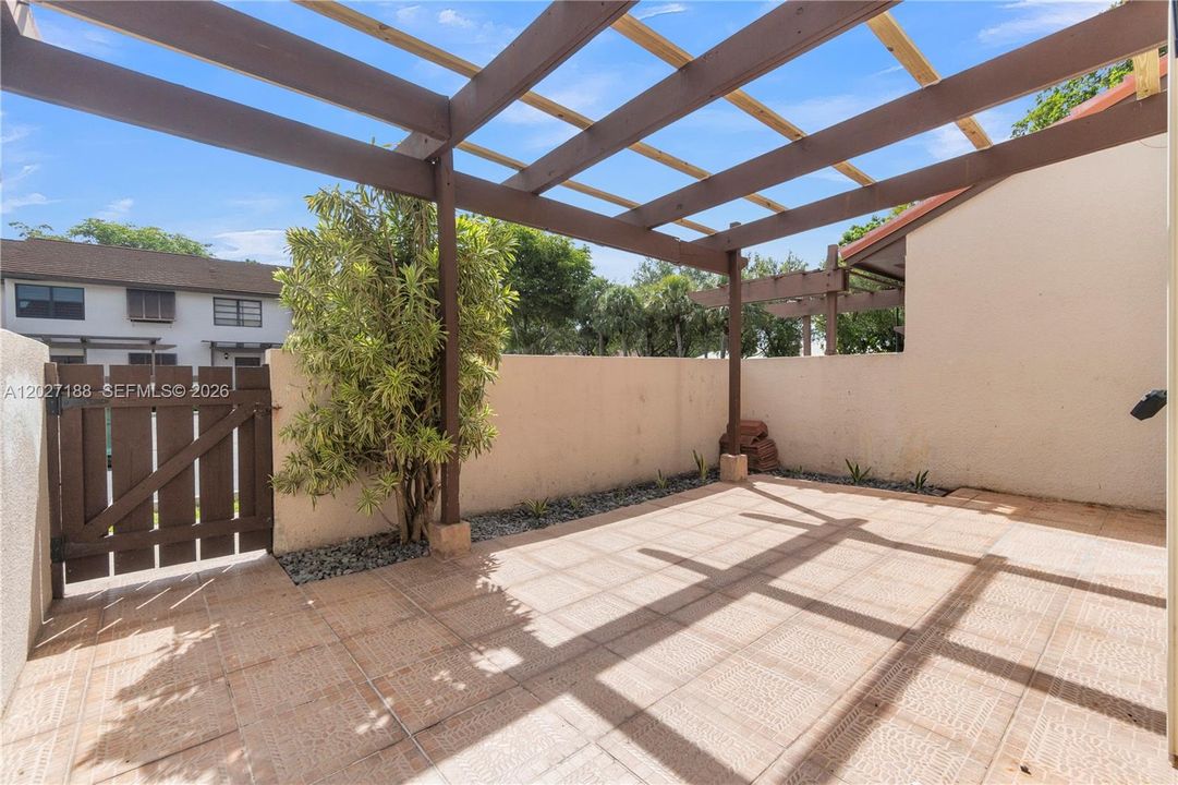 Active With Contract: $3,450 (3 beds, 2 baths, 1780 Square Feet)