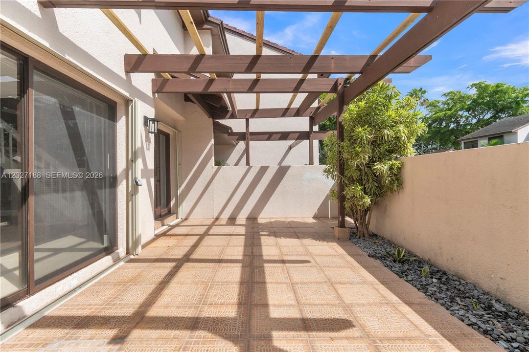 Active With Contract: $3,450 (3 beds, 2 baths, 1780 Square Feet)