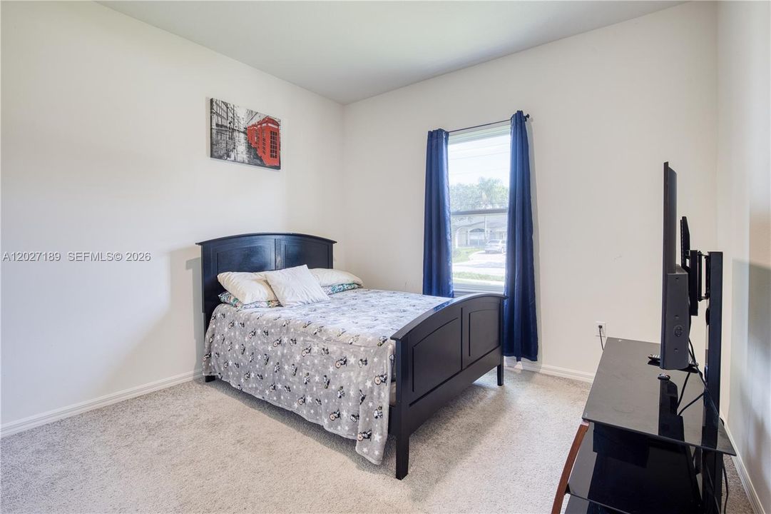 For Sale: $457,000 (4 beds, 3 baths, 2337 Square Feet)