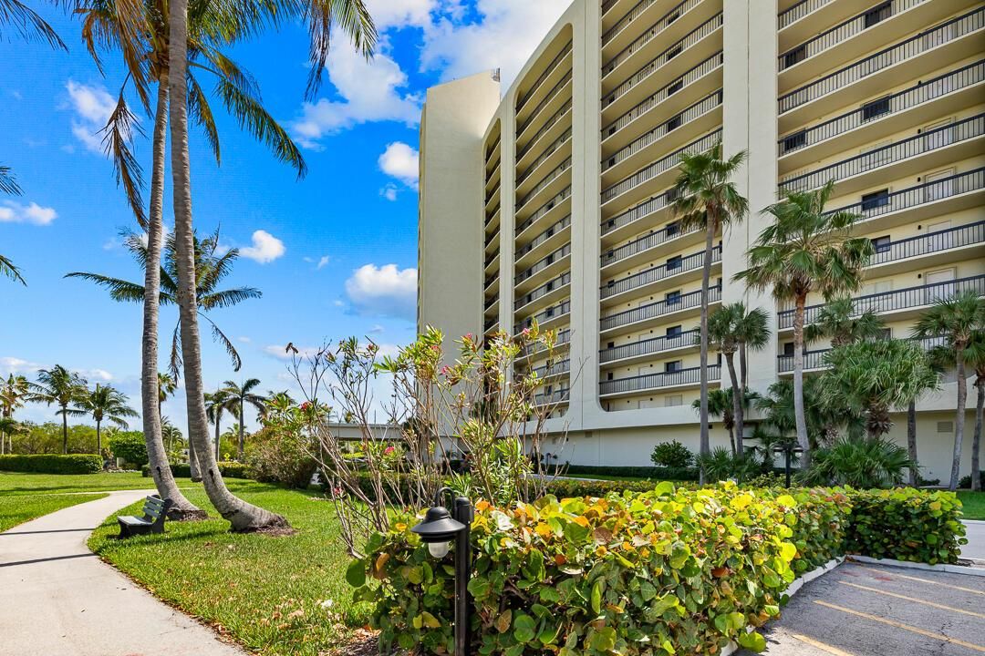 400 Ocean Trail Way-37