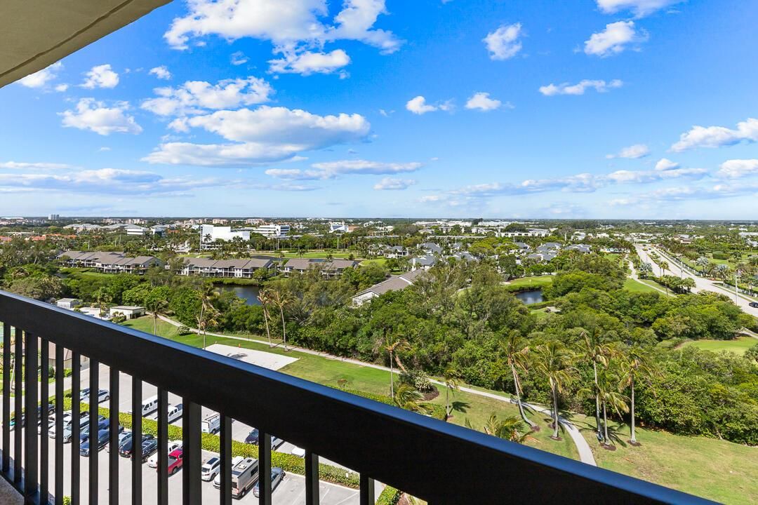 400 Ocean Trail Way-29