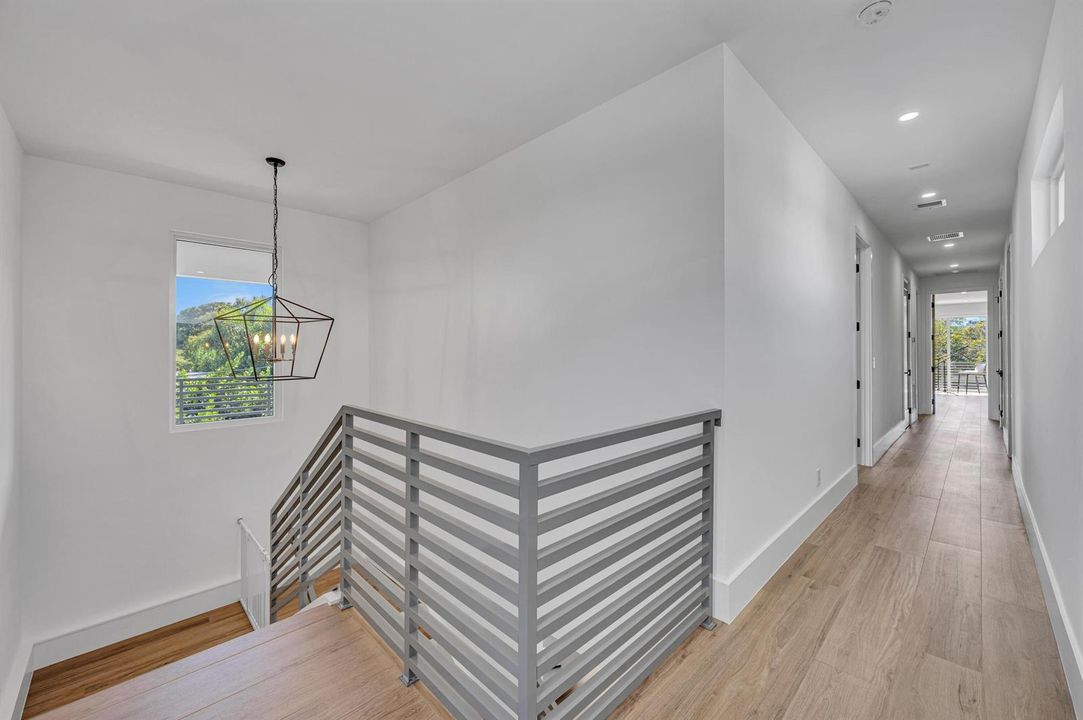 618 NE 15th AVE-54