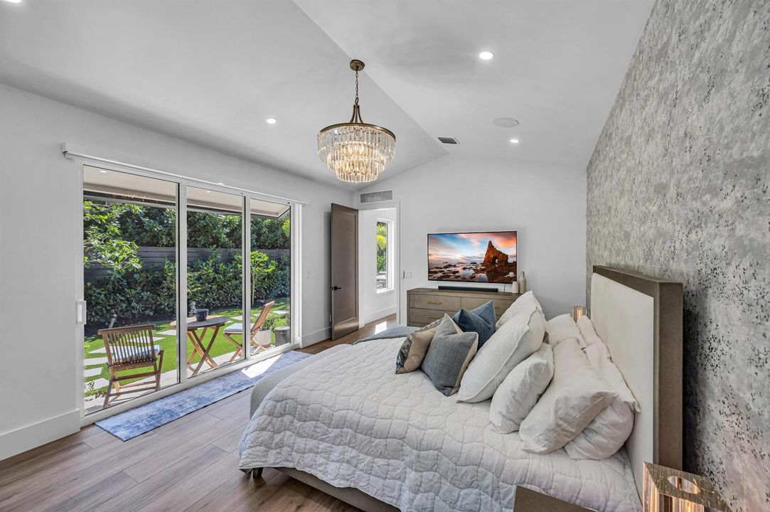 618 NE 15th AVE-45