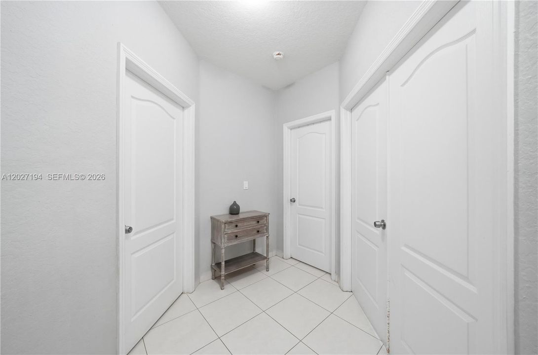 For Sale: $780,000 (3 beds, 2 baths, 1963 Square Feet)