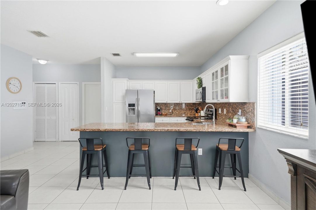 For Sale: $780,000 (3 beds, 2 baths, 1963 Square Feet)