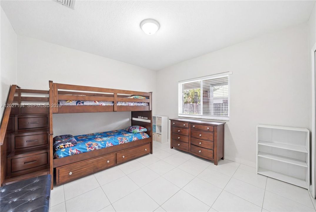 For Sale: $780,000 (3 beds, 2 baths, 1963 Square Feet)