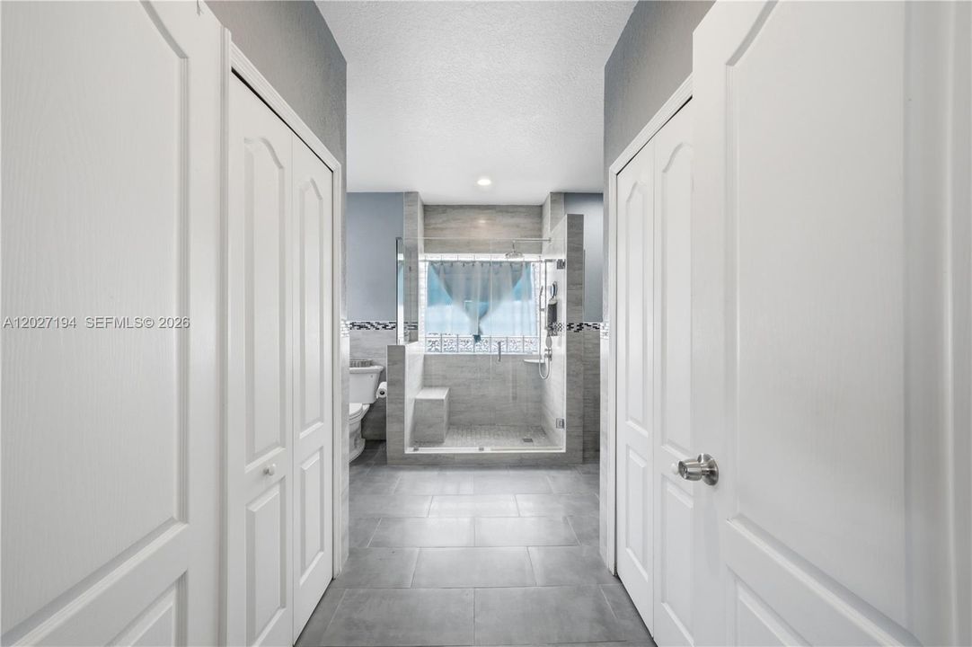For Sale: $780,000 (3 beds, 2 baths, 1963 Square Feet)