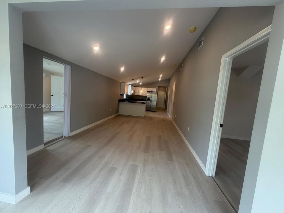 На продажу: $358,000 (5 спален, 3 ванн, 0 Квадратных фут)