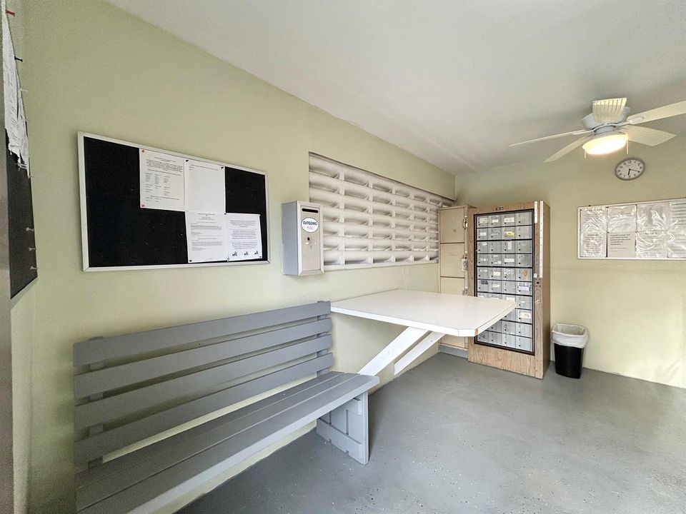 MAIL BOXES