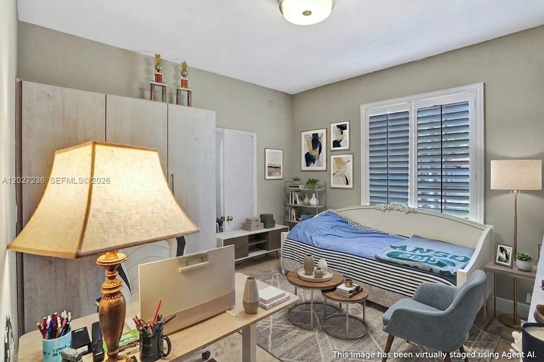 В аренду: $18,000 (5 спален, 3 ванн, 3734 Квадратных фут)