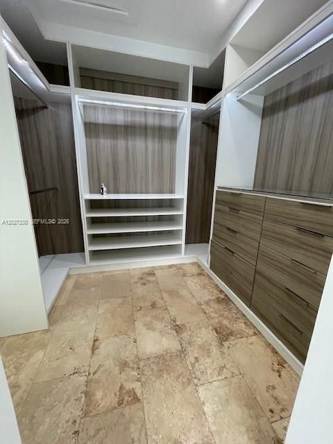 Недавно арендовано: $7,000 (4 спален, 3 ванн, 2388 Квадратных фут)