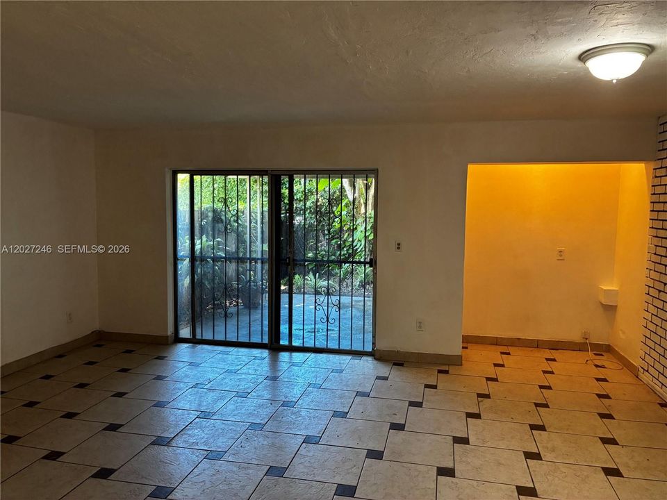 For Sale: $468,000 (3 beds, 2 baths, 1640 Square Feet)