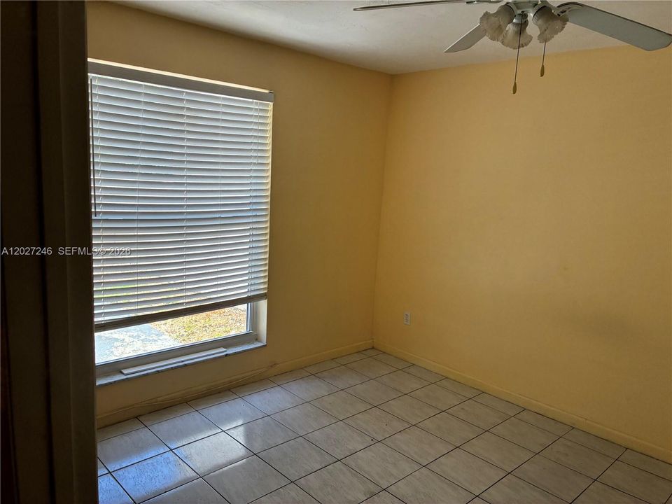 For Sale: $468,000 (3 beds, 2 baths, 1640 Square Feet)