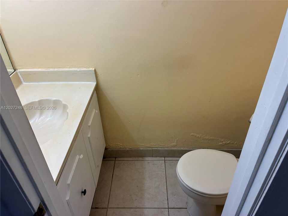 For Sale: $468,000 (3 beds, 2 baths, 1640 Square Feet)