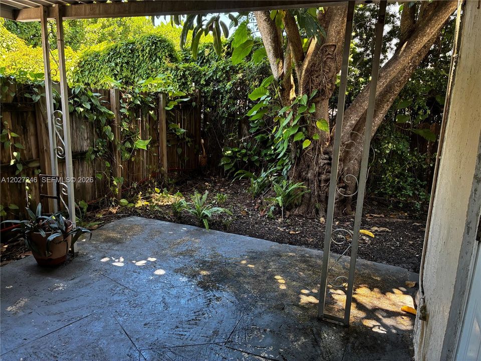 For Sale: $468,000 (3 beds, 2 baths, 1640 Square Feet)