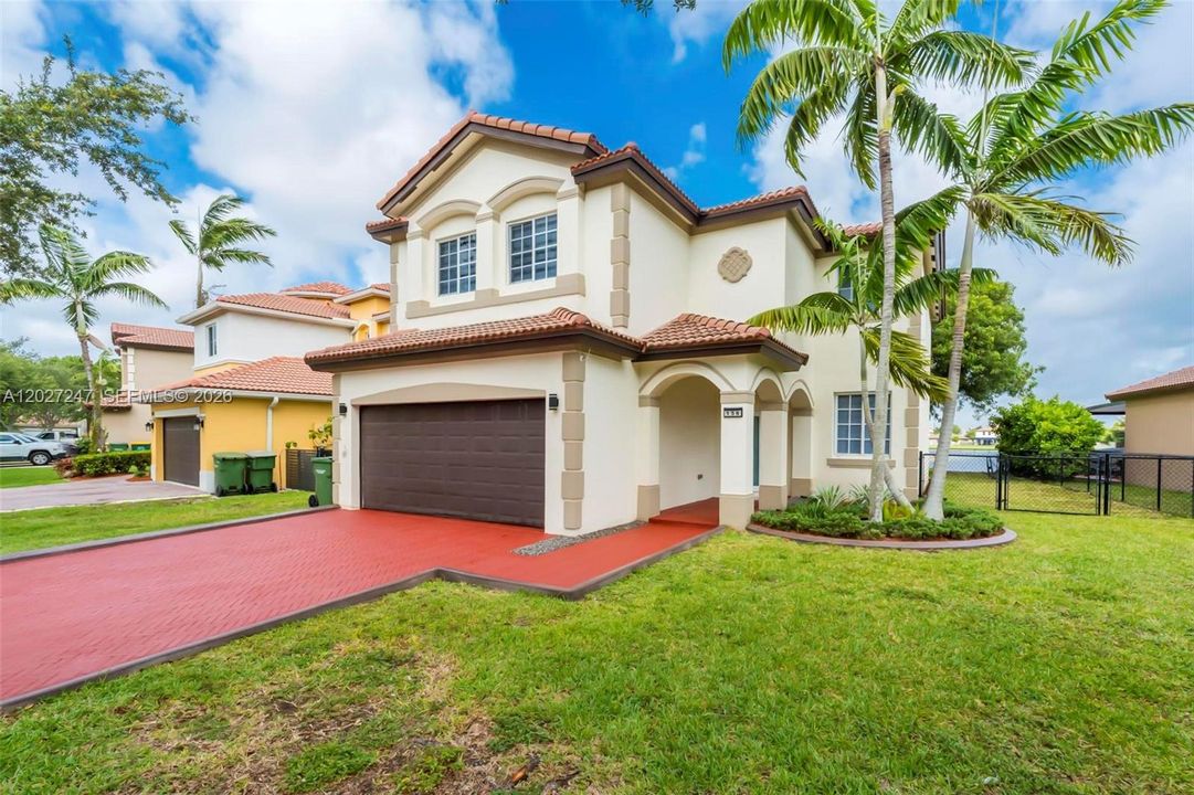 На продажу: $669,999 (4 спален, 2 ванн, 2463 Квадратных фут)