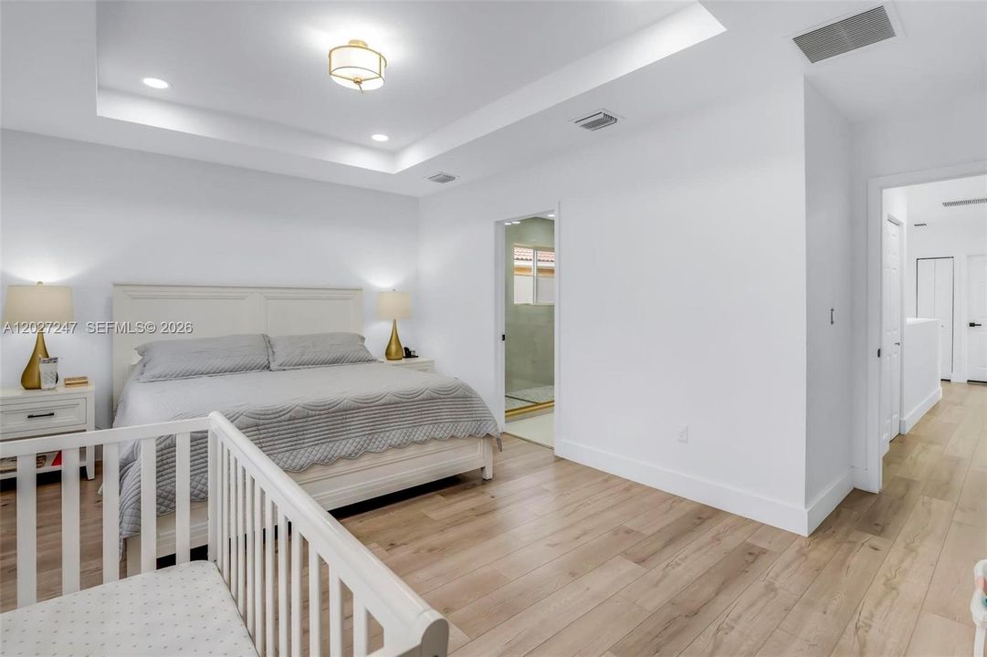 На продажу: $669,999 (4 спален, 2 ванн, 2463 Квадратных фут)
