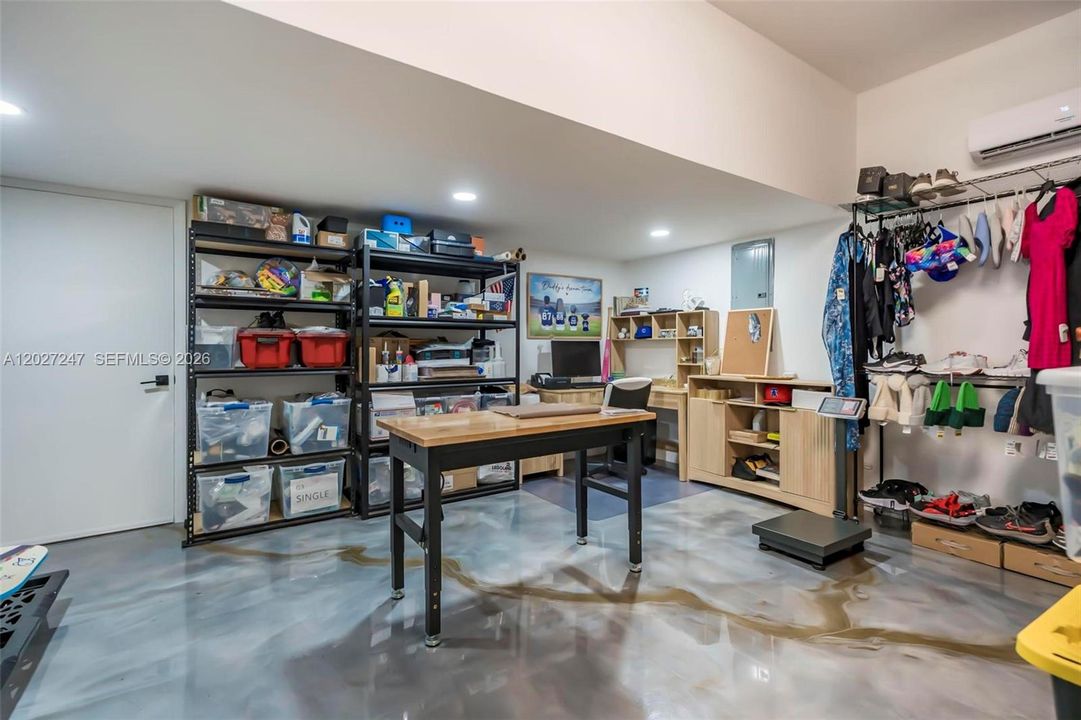 На продажу: $669,999 (4 спален, 2 ванн, 2463 Квадратных фут)