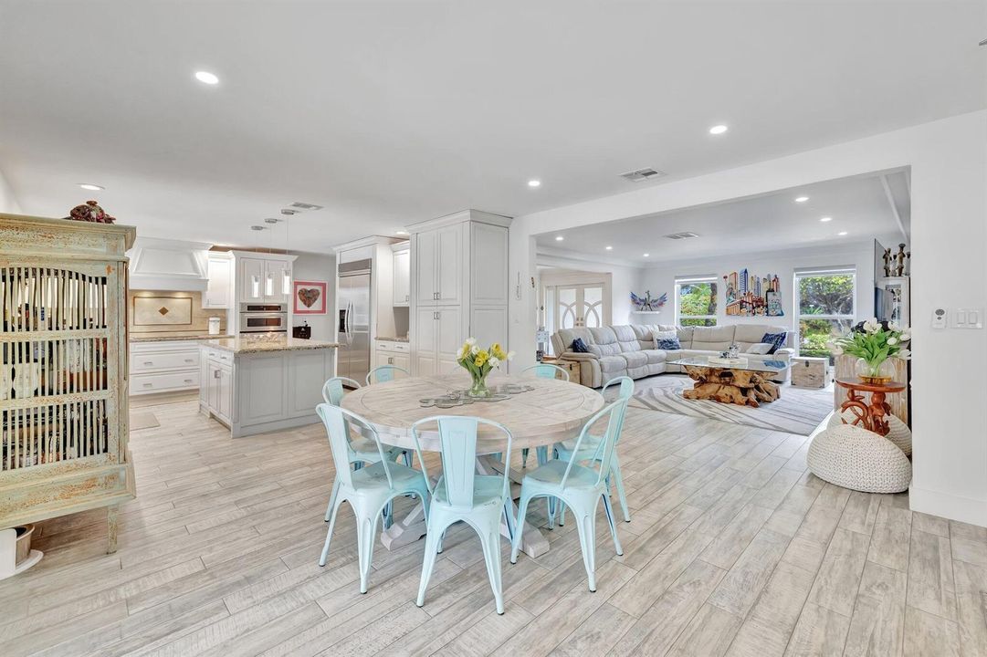 Eat in Kitchen