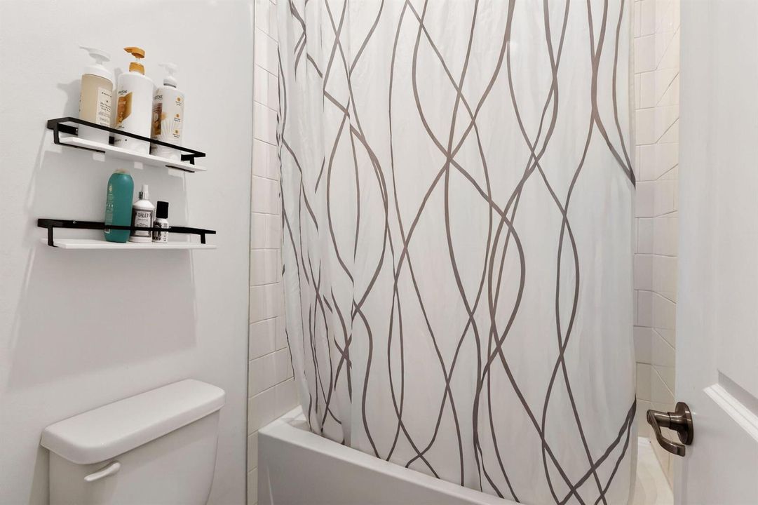 shower-tub