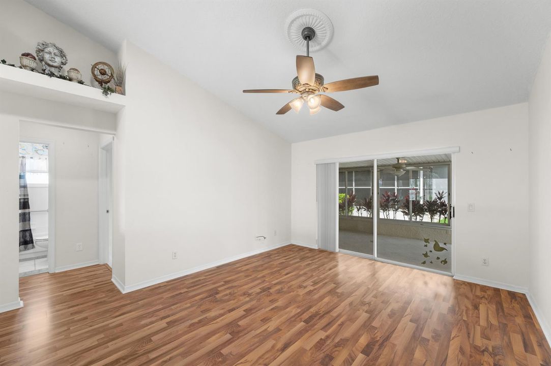 Entrance alcove to guest wing