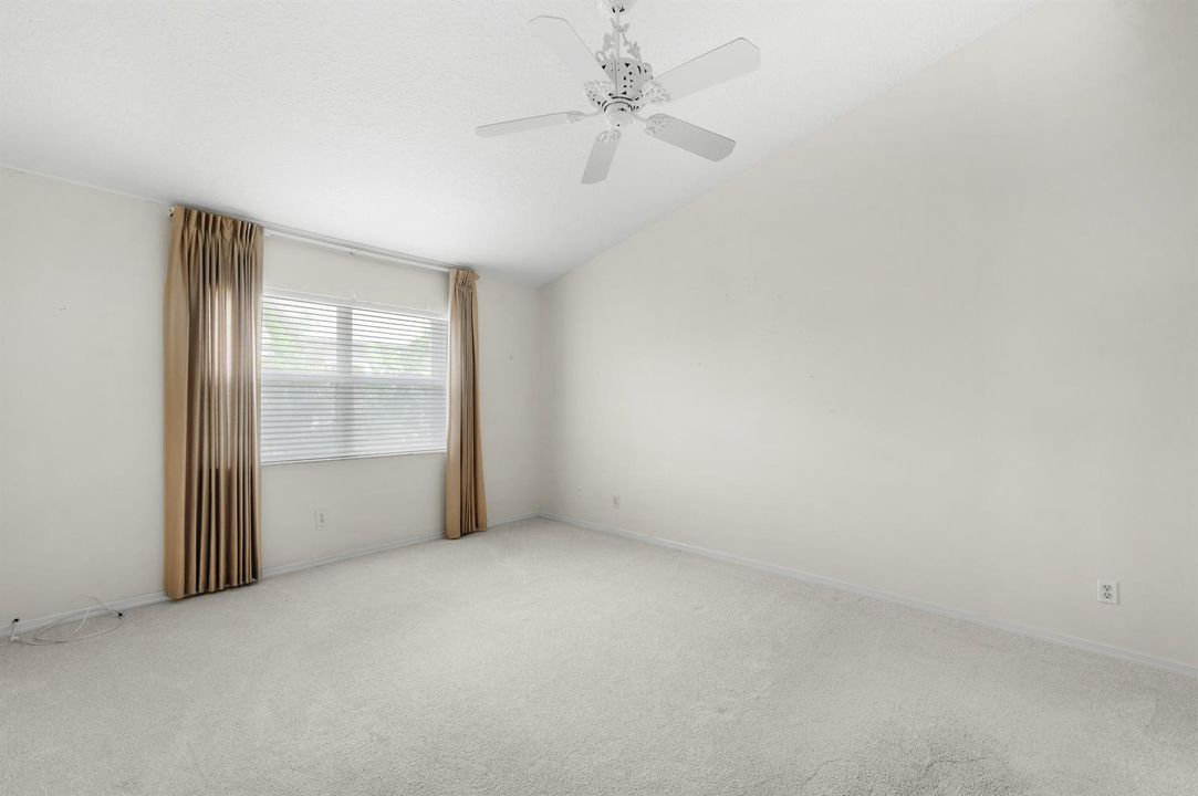 Large and airy primary bedroom