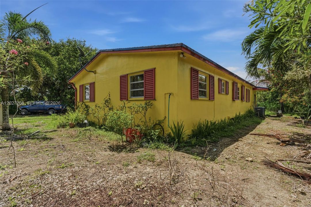 En Venta: $1,150,000 (3 camas, 2 baños, 1032 Pies cuadrados)