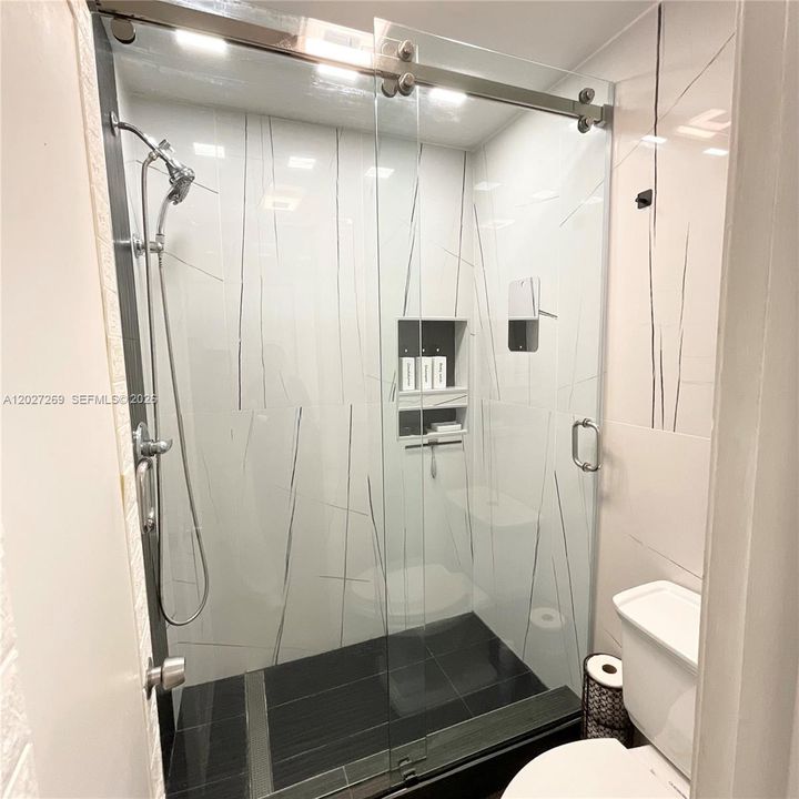For Sale: $379,000 (4 beds, 2 baths, 1616 Square Feet)