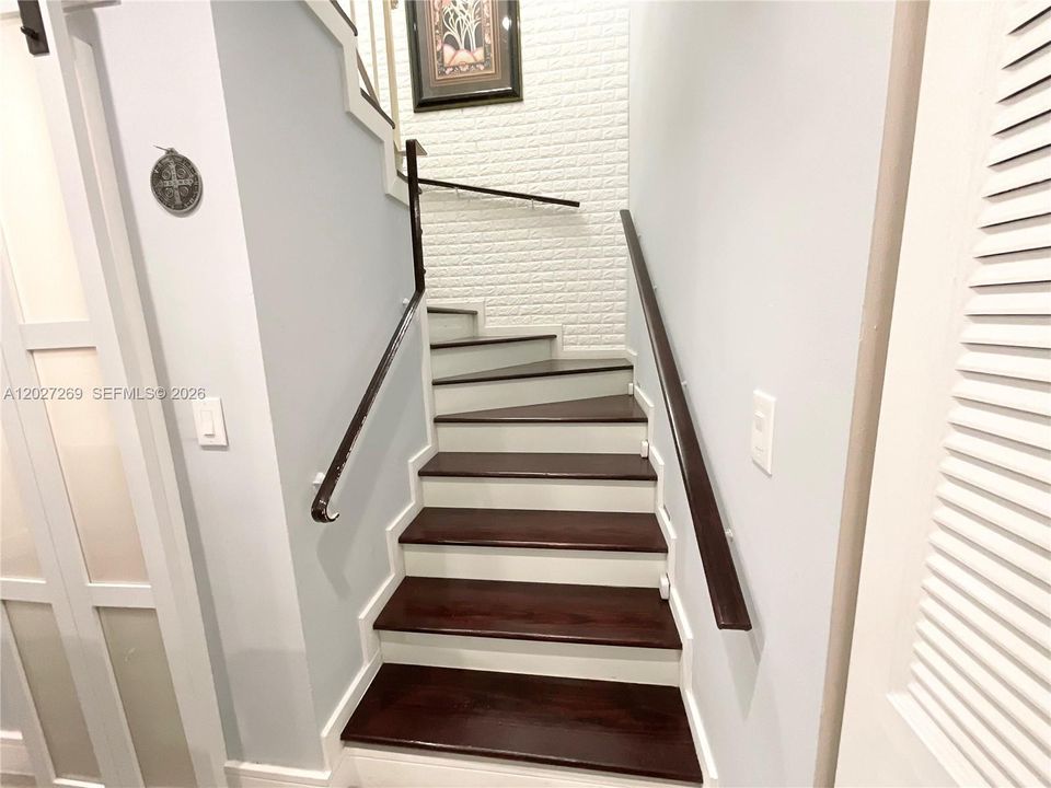For Sale: $379,000 (4 beds, 2 baths, 1616 Square Feet)