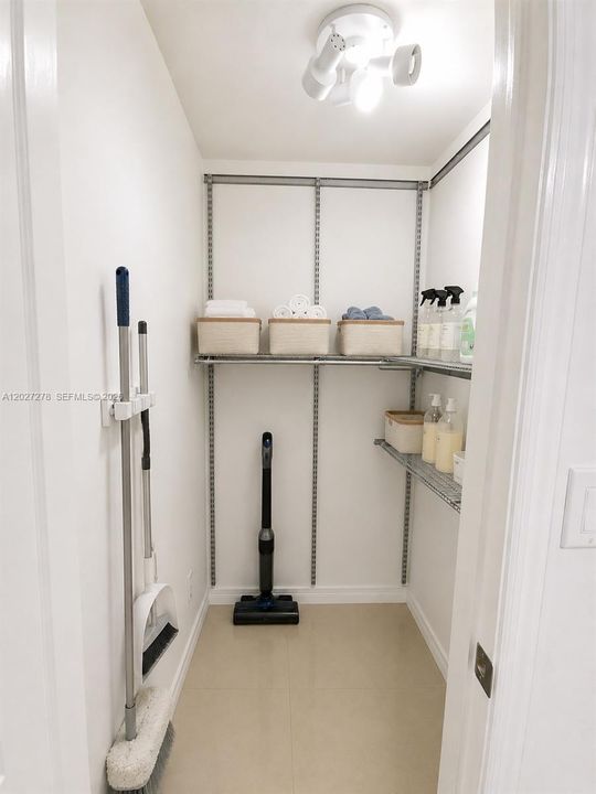 For Sale: $750,000 (0 beds, 0 baths, 2292 Square Feet)
