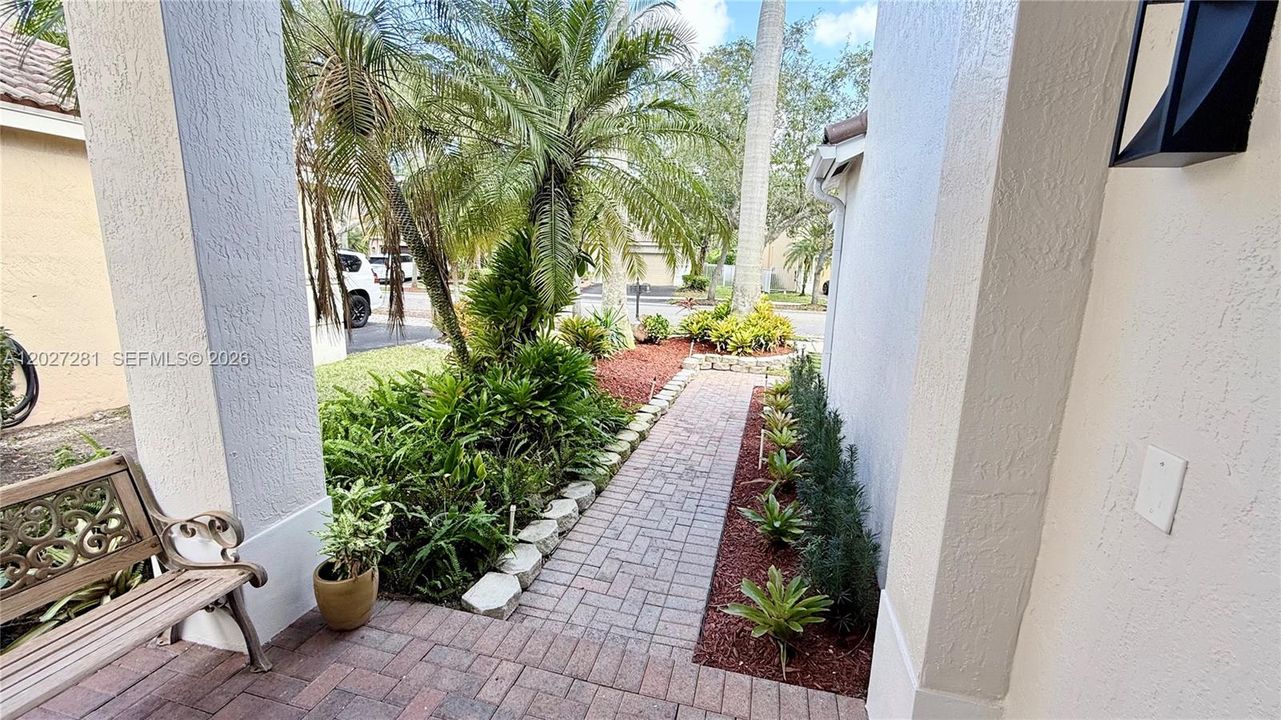 For Sale: $950,000 (4 beds, 2 baths, 2088 Square Feet)