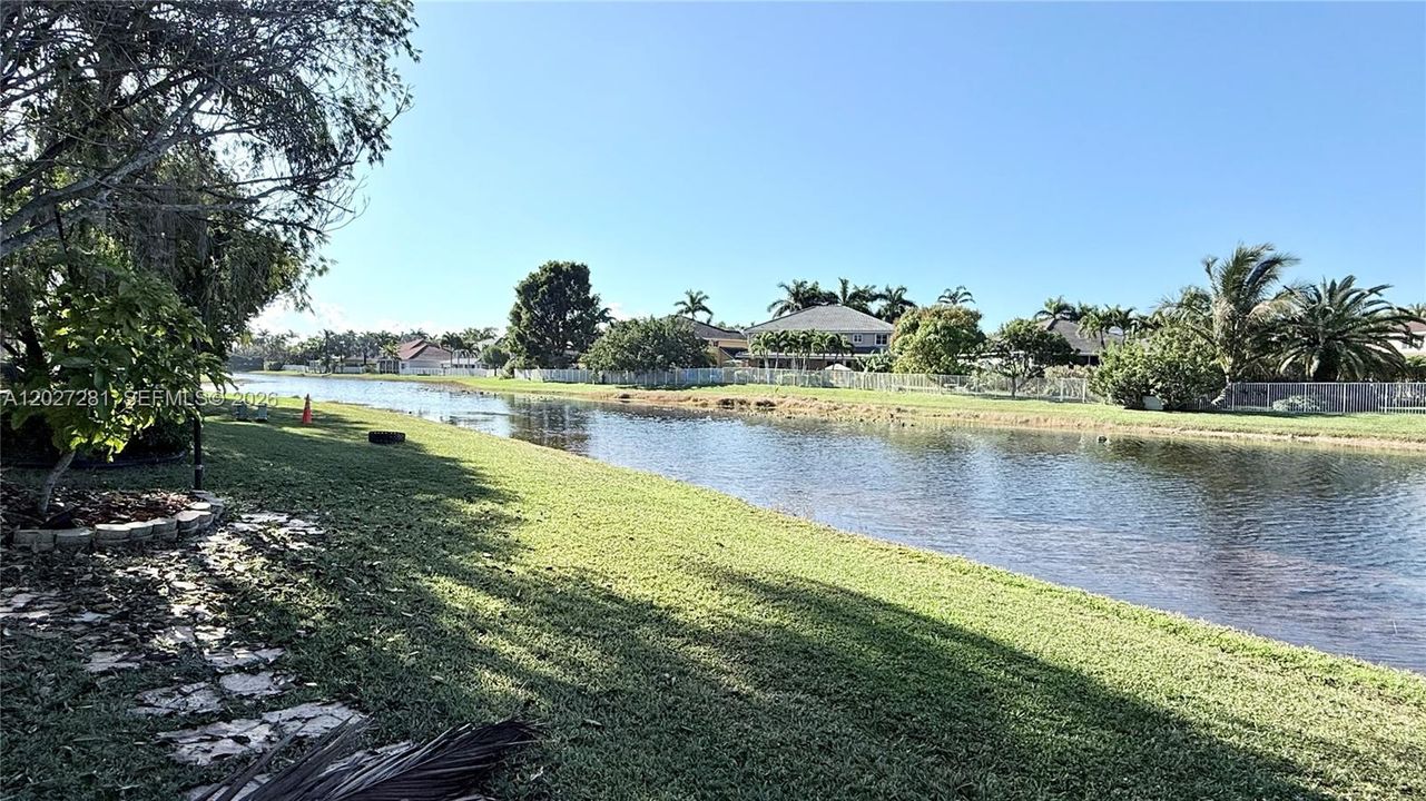 For Sale: $950,000 (4 beds, 2 baths, 2088 Square Feet)