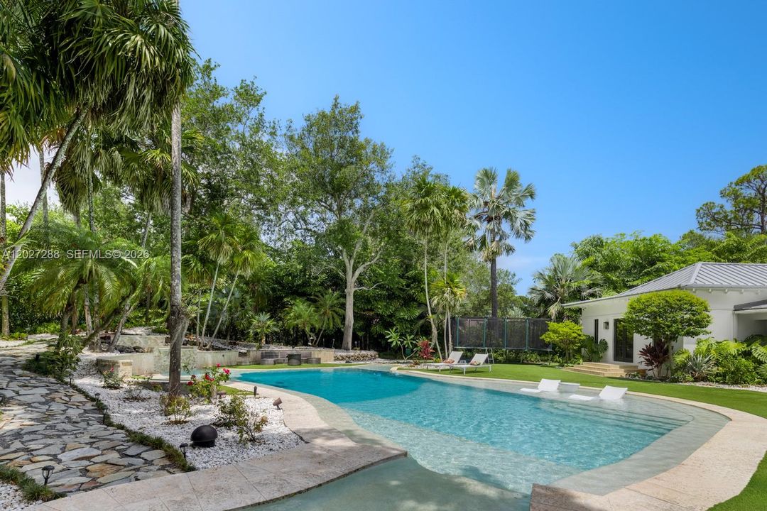 For Sale: $7,995,000 (7 beds, 6 baths, 0 Square Feet)