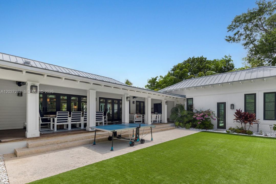 For Sale: $7,995,000 (7 beds, 6 baths, 0 Square Feet)
