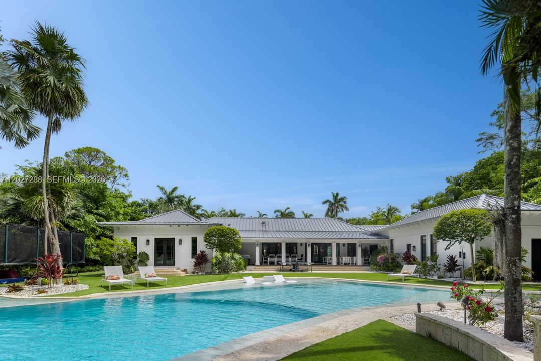 For Sale: $7,995,000 (7 beds, 6 baths, 0 Square Feet)