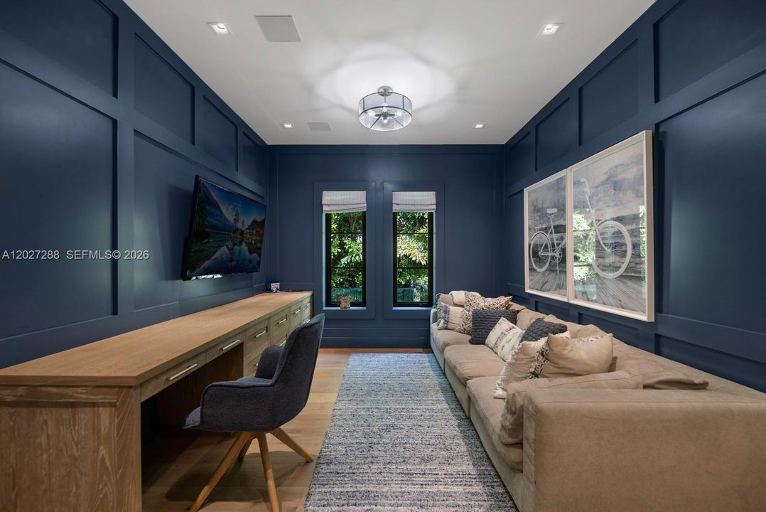 For Sale: $7,995,000 (7 beds, 6 baths, 0 Square Feet)