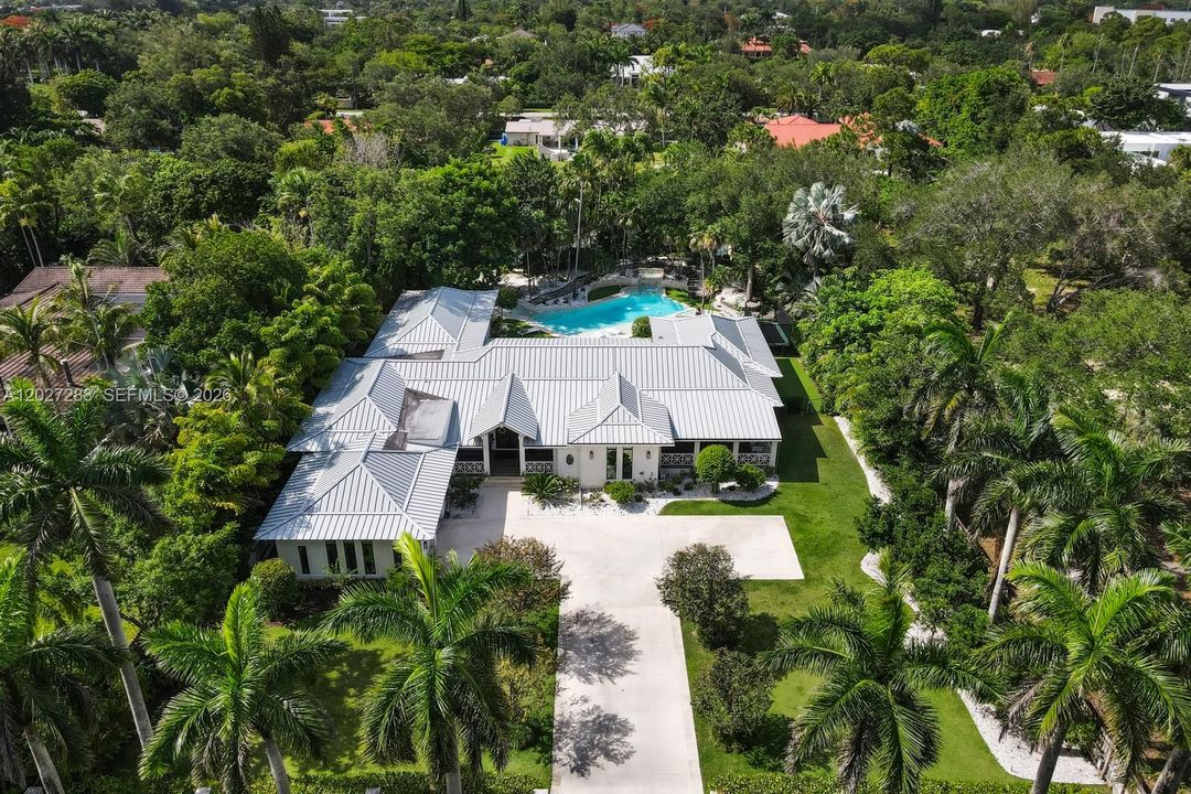 For Sale: $7,995,000 (7 beds, 6 baths, 0 Square Feet)