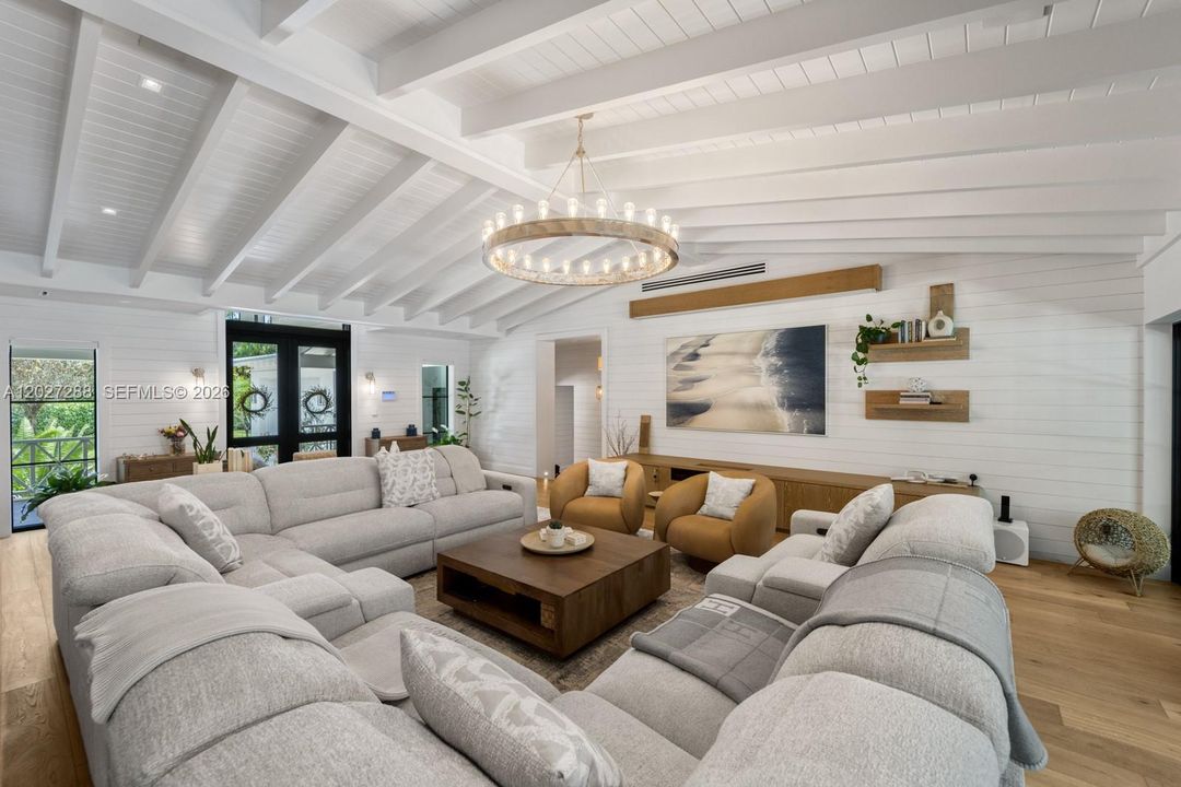 For Sale: $7,995,000 (7 beds, 6 baths, 0 Square Feet)