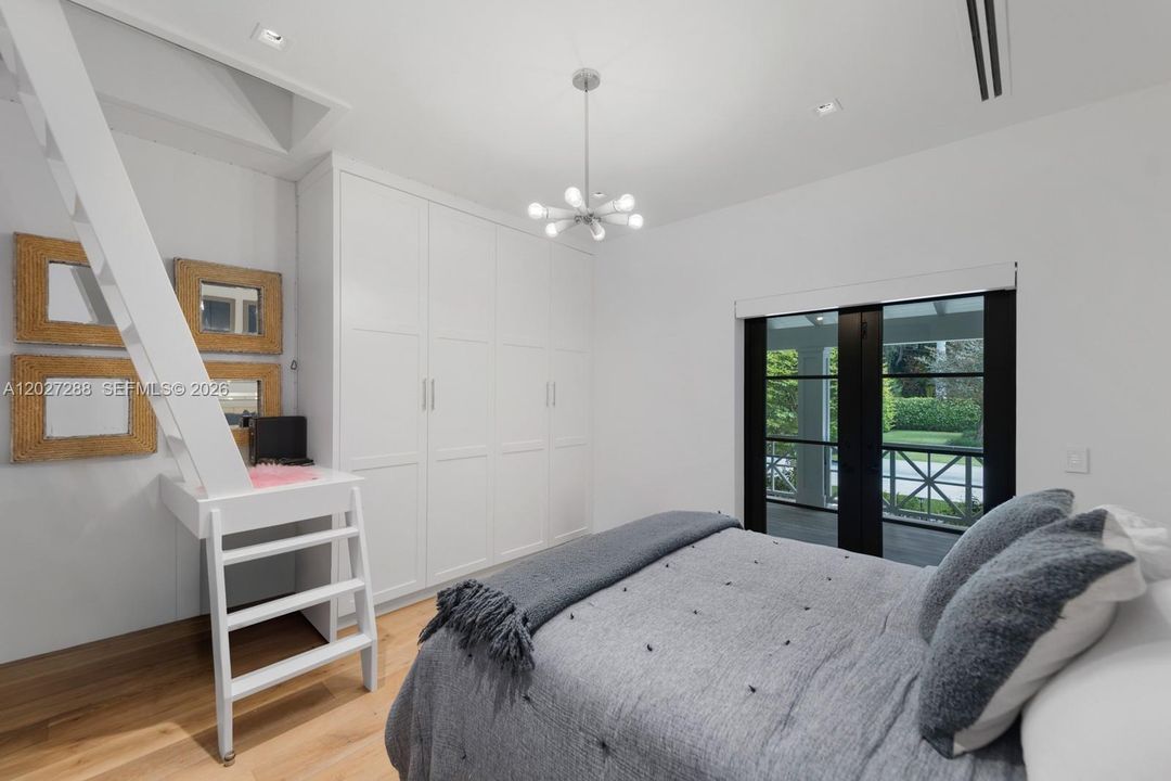 For Sale: $7,995,000 (7 beds, 6 baths, 0 Square Feet)
