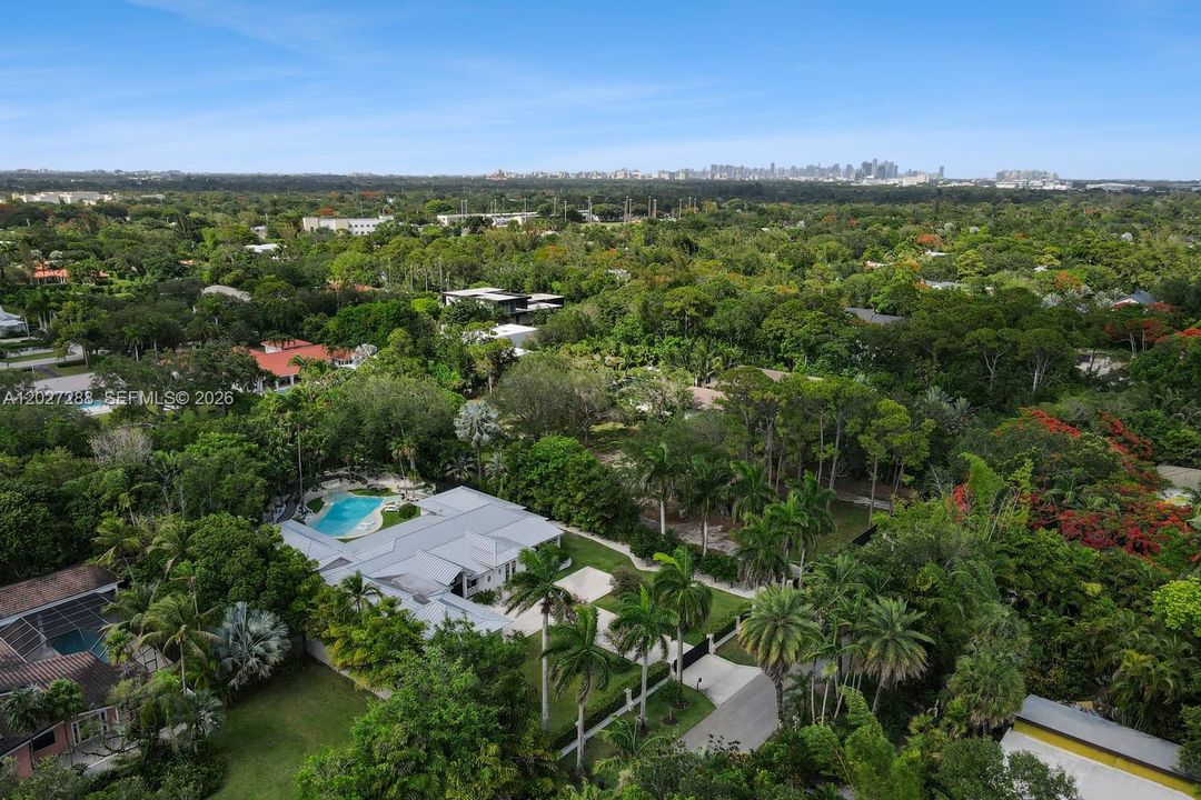 For Sale: $7,995,000 (7 beds, 6 baths, 0 Square Feet)