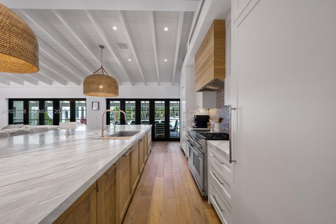 For Sale: $7,995,000 (7 beds, 6 baths, 0 Square Feet)