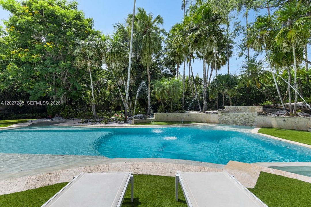 For Sale: $7,995,000 (7 beds, 6 baths, 0 Square Feet)